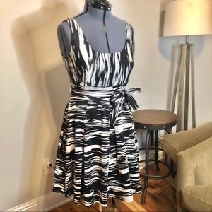 B&W Calvin Klein Fit & Flare Dress w/ Bow Size 14